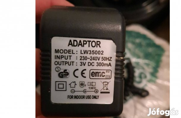 Kétféle hálózati adapter eladó