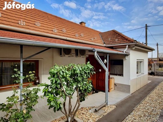 Kétgenerációs családi ház eladó Gyál csendes, rendezett környékén