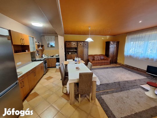 Kétgenerációs családi ház eladó Somogyváron, befektetésnek is kiváló