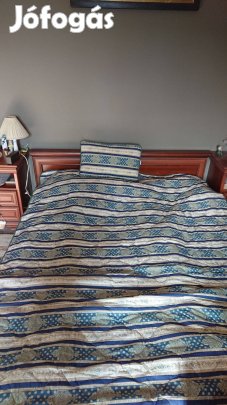 Kétoldalas pamut steppelt új ágytakaró saját párnával eladó