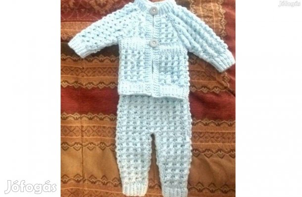 Kétrészes kézzel kötött bébi garnitúra eladó