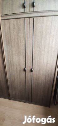 Kétrészes ruhásszekrény