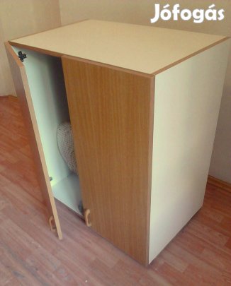 Kétrészes ruhásszekrény eladó újszerű állapotban