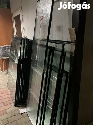 Kétrétegű üvegablakok