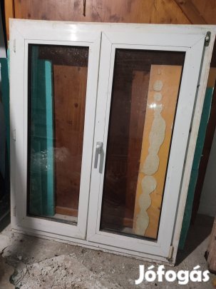 Kétszárnyú ablak (bontott)