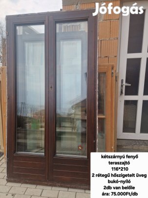 Kétszárnyú fenyő teraszajtó