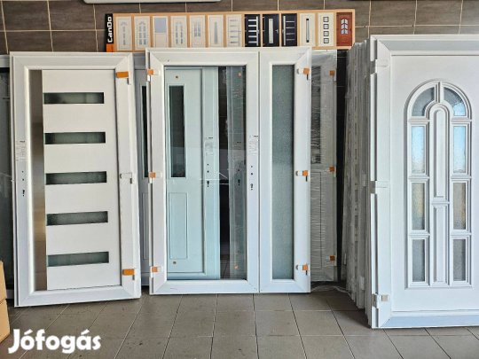 Kétszárnyú tele üveges bejárati ajtó - hőszigetelt 138x208 cm