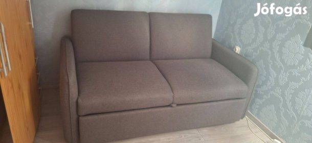 Kétszemélyes ágyazható kanapé