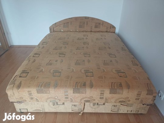 Kétszemélyes heverő