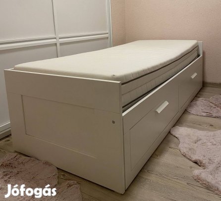 Kétszemélyes kanapéágy matraccal