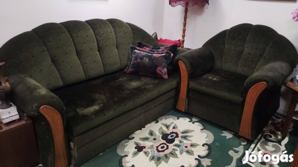 Kétszemélyes kihúzható kanapé ágyneműtartóval és két fotellel