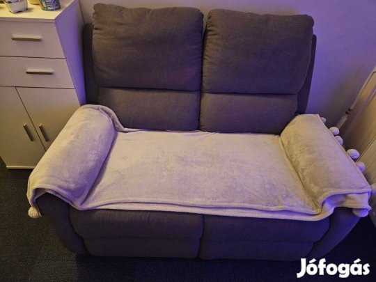 Kétszemélyes minőségi kanapé