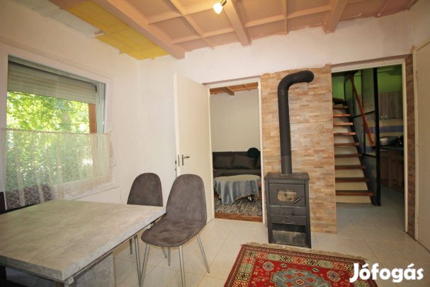 Kétszintes, télíesített nyaraló Gunarasfürdő központjában