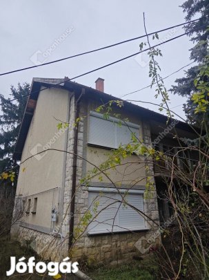 Kétszintes családi ház eladó Szentivánon