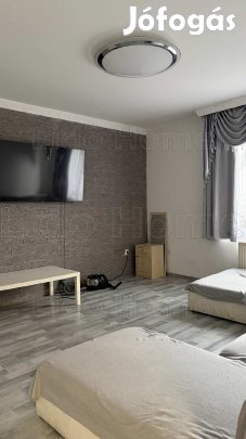 Kétszintes költözhető állapotú családi ház Berhidán