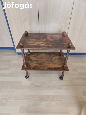 Kétszintes zsúrkocsi, gurulós asztal 