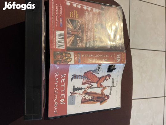 Ketten a slamasztikában vigjáték