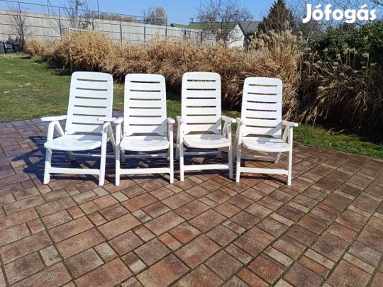 Kettler 4 db összecsukható műanyag kerti szék jó állapotban eladó
