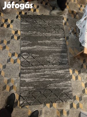 Kettő Kis méretű szőnyeg