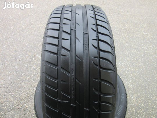 Keveset futott 205/55 R16 nyári gumi eladó