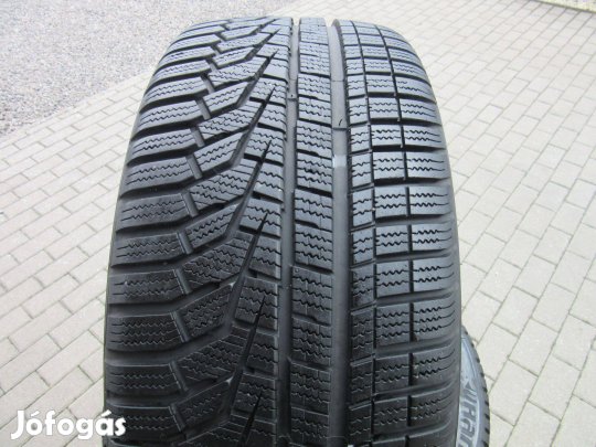 Keveset futott Hankook 225/40 R18 téli gumi eladó