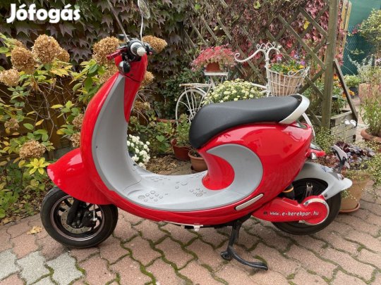 Keveset használt Bird Wave Smart elektromos robogó