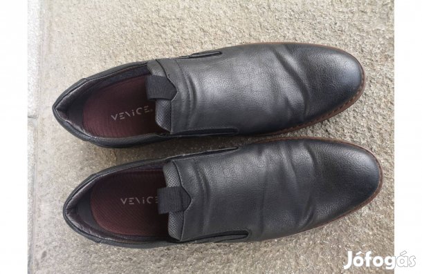Keveset használt, jó állapotú, Venice férfi cipő, 44-es méret