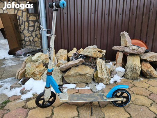 Keveset használt összecsukható nagy kerekű roller