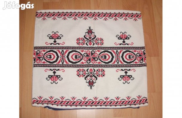 Kézi ,keresztszemes hímzésű díszpárna huzat