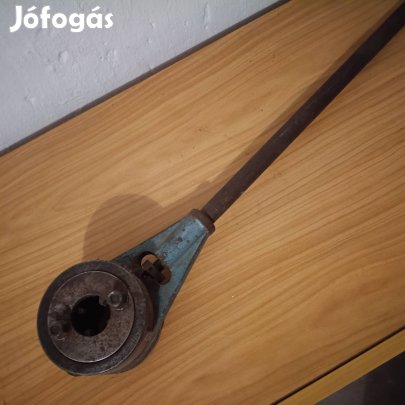 Kézi colos menetvágó -csőszerelő