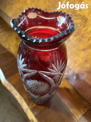 Kezi csiszolasu üveg vaza