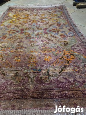 Kézi csomózású szőnyeg