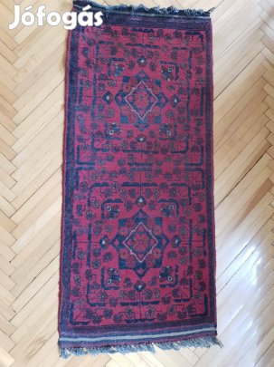 Kézi csomózású szőnyeg