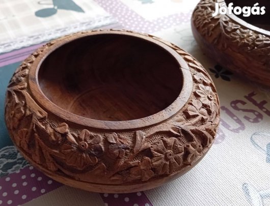 Kézi faragású indiai fa rózsafa disztál 2 db eladó, eredeti,szignózott