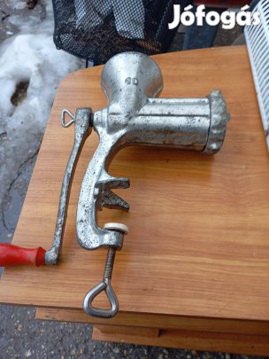 Kézi húsdaráló 10-es eladó.-
