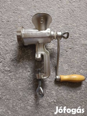 Kézi húsdaráló öntöttvasból 5-ös méretű