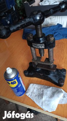 Kézi orsós prés, csapágykinyomó