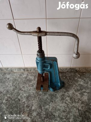 Kézi patentozó, és ringliző gép eladó. 