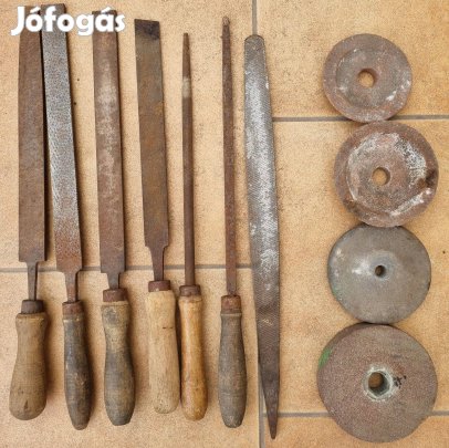 Kézi reszelők 7db + köszörűkövek 3db