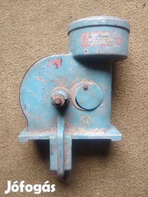 Kézi tejfölöző (tejszeparátor) hajtóműve kézi szöghajtás