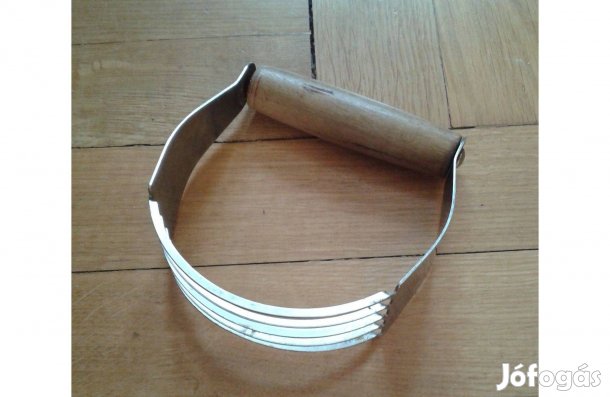 Kézi tésztagyúró, kézi dagasztó