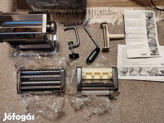 Kézi tésztakészítő gép, sok feltéttel dobozzal, újszerű