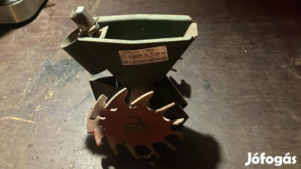 Kézi vetőgép Szegedi 6500 Ft eladó újszerű állapotban Győrben