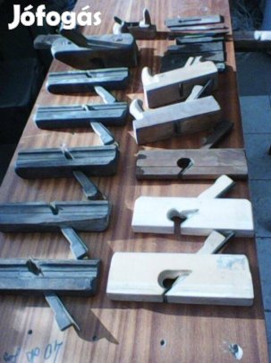 Kézigyalu, falcgyalu