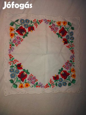 Kézimunkék terítők párnahuzatok