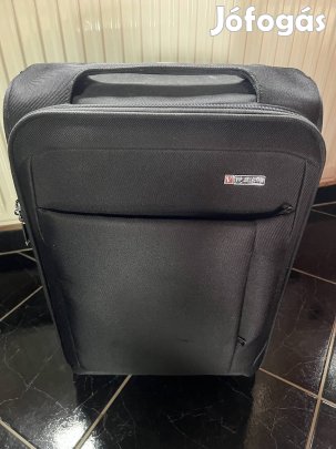 Kézipoggyász , bőrönd