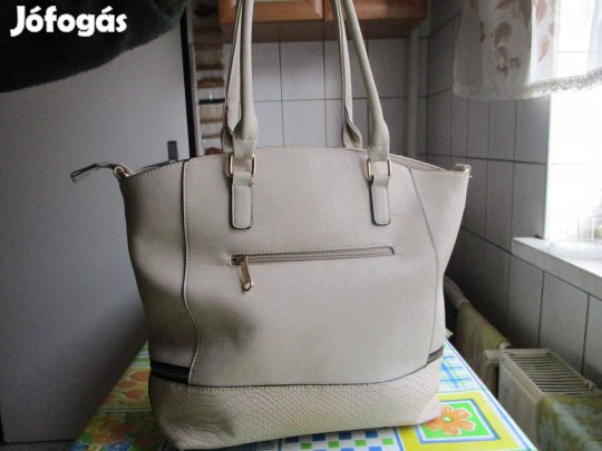 Kézitáska eladó