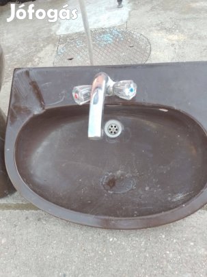 Kézmosó fehér barna színben