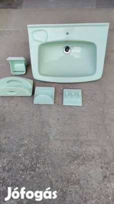 Kézmosó kiegészítőkkel