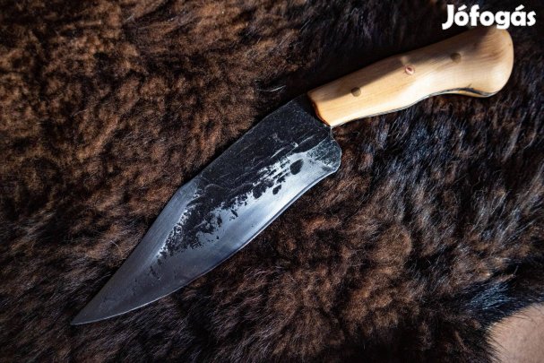 Kézműves kovácsolt szénacél kés